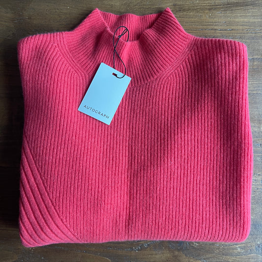 The unrivalled benefits of choosing preloved cashmere.